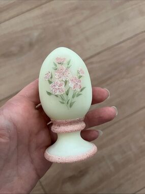 Vintage Fenton custard uranium glass hand painted egg